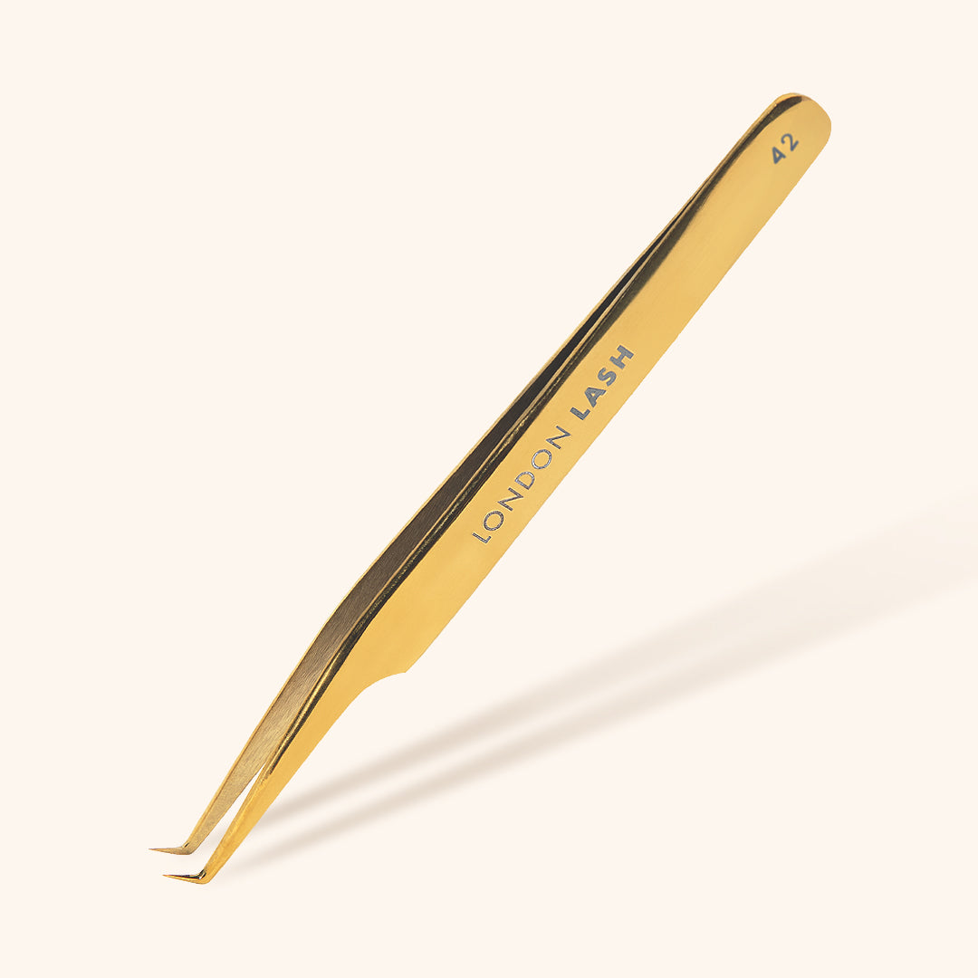 Ultra fine tip mega volume lash tweezers in black and gold