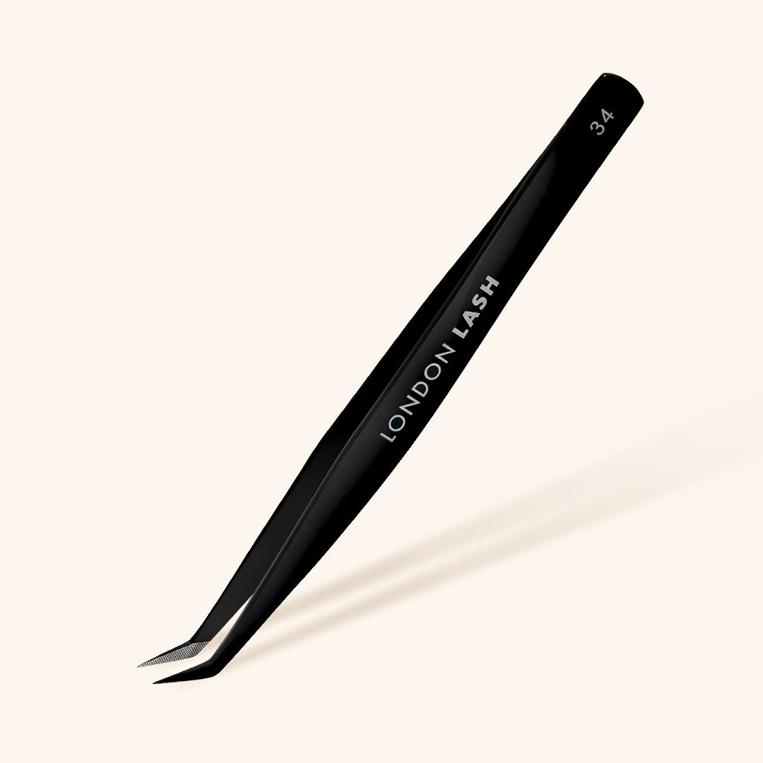 Lash extension tweezers with fine tip fiber tip 
