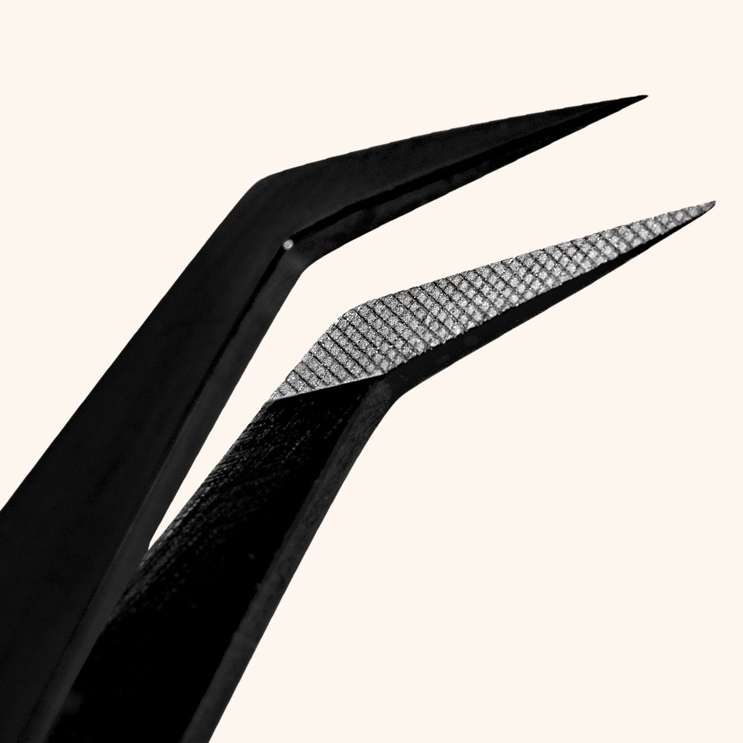 Fiber tip lash tweezers for lash extensions