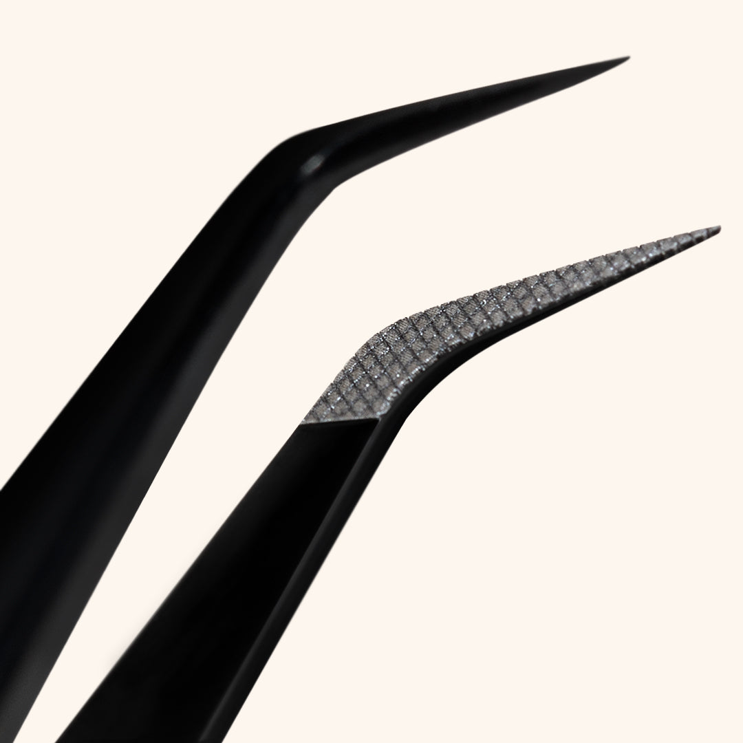 Multifunctional lash tweezers with lash glue remover